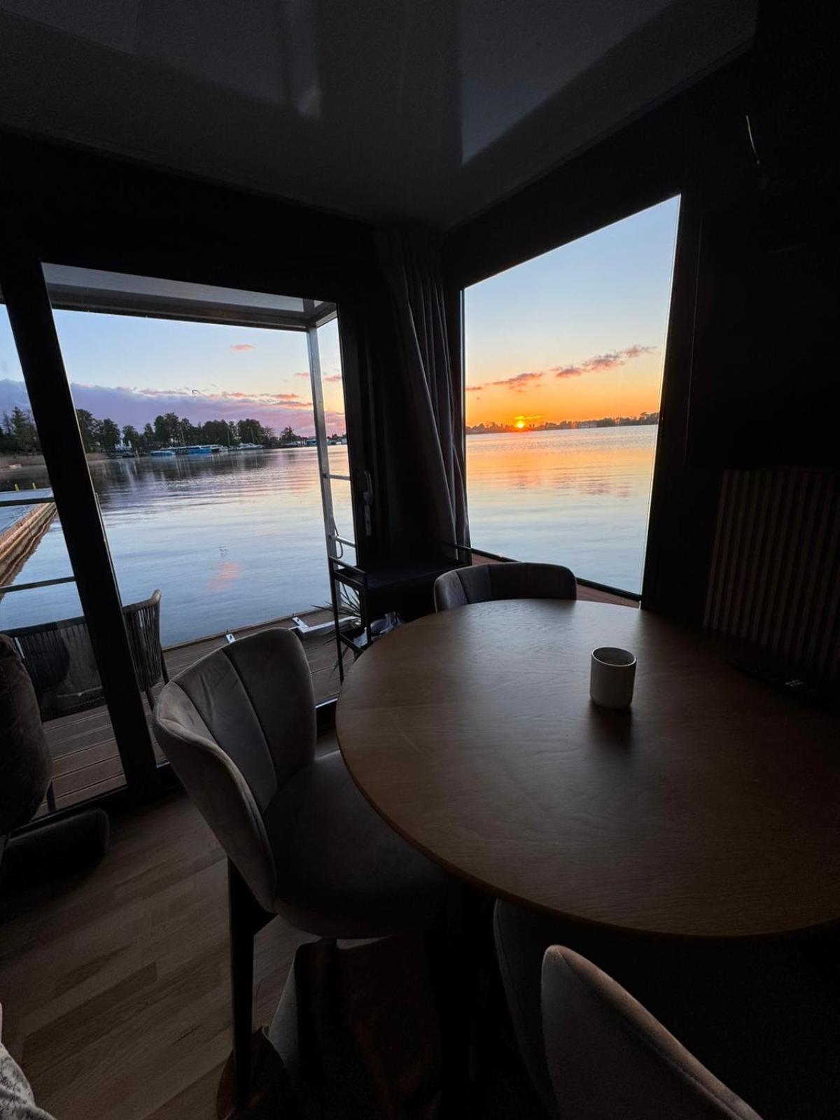 Domek Na Wodzie - Houseboat -Sauna, Taras Na Dachu, Dwie Sypialnie Міколайкі Екстер'єр фото